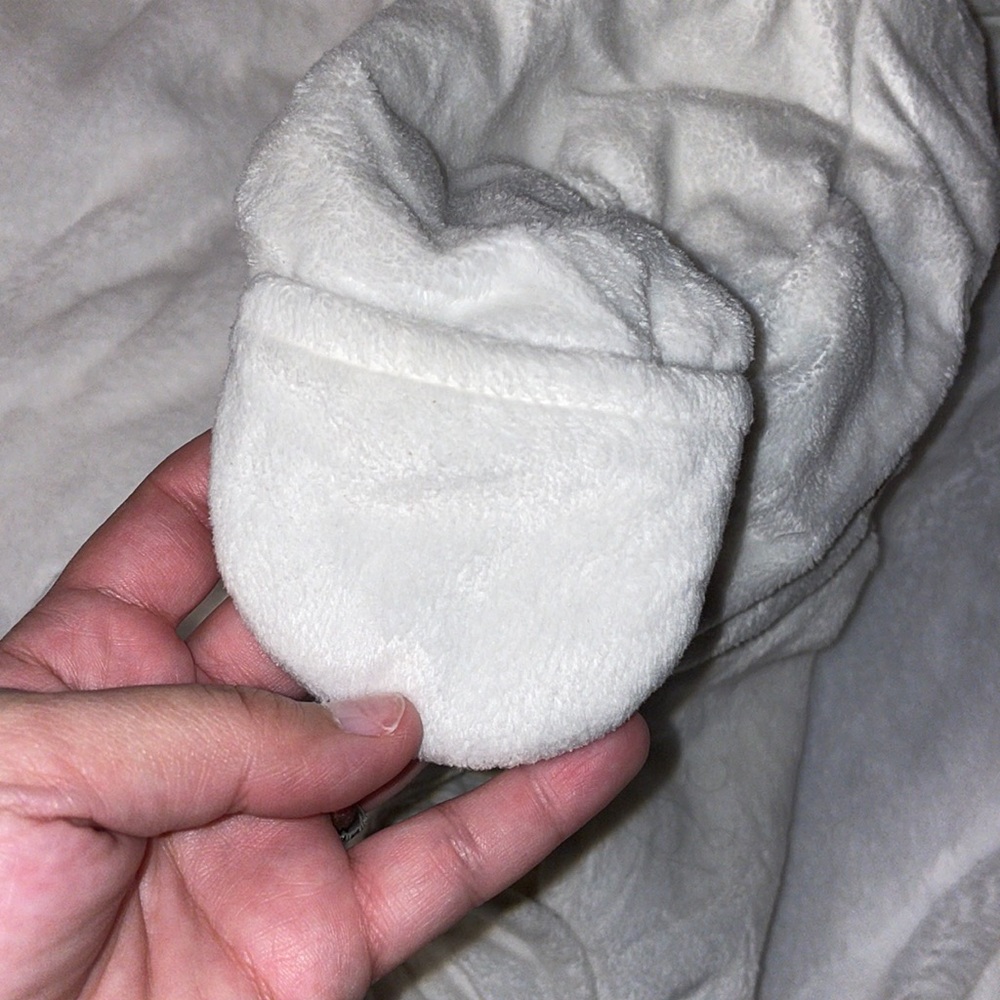 Carter’s 6 to 9 months jacket white and cream with a penguin cute and cozy - Picture 6 of 7